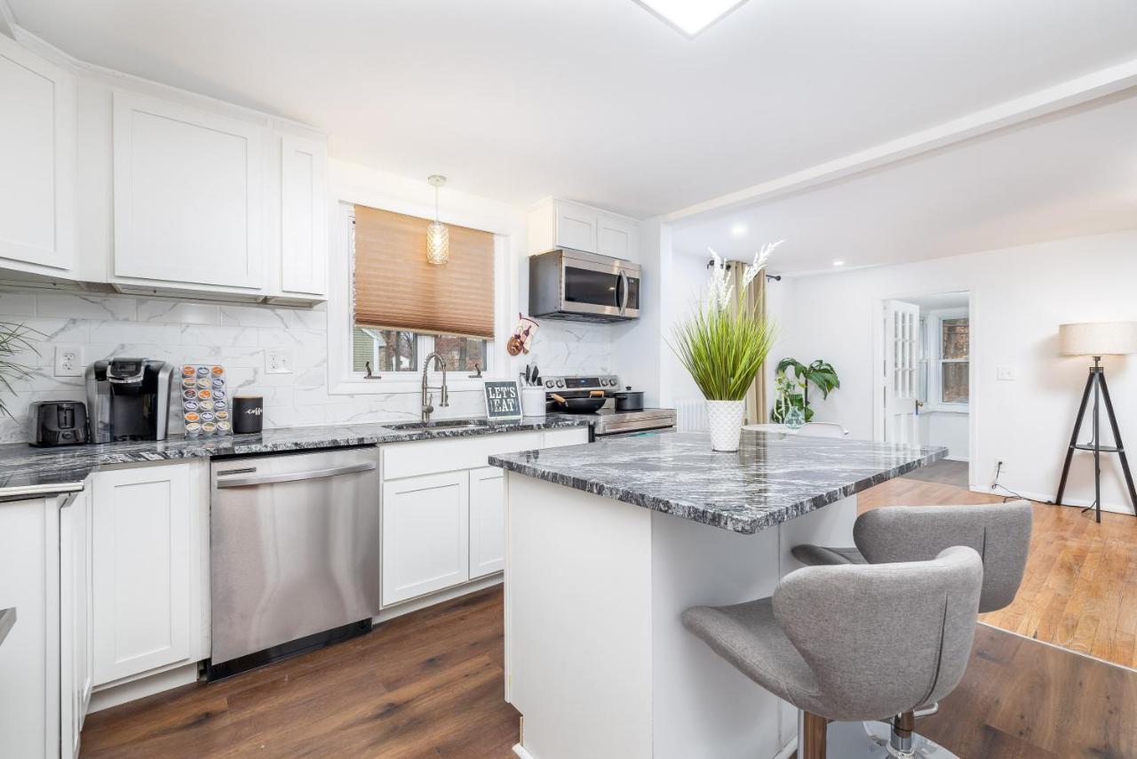 Lovely Ranch House In Windsor, 10 Mins To Hartford Connecticut Ngoại thất bức ảnh